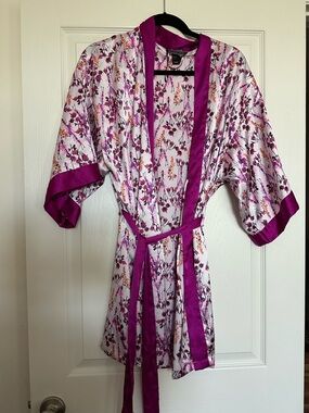 Victoria’s Secret Purple Floral Satin Kimono Robe with Belt